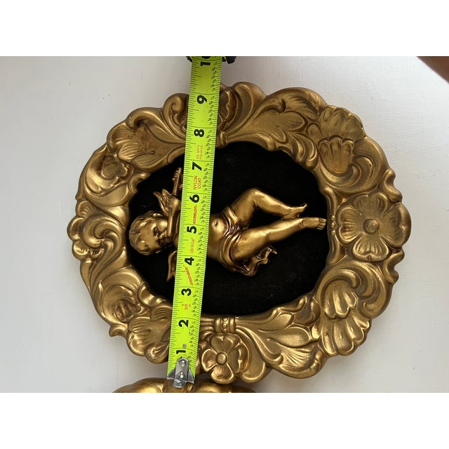 1960s Vintage Ardco Cherub Wall Plaques Gold Rococo Putti Art Set of 2 Hollywood Regency Decor Black Velvet Japan For Sale - Image 5 of 12
