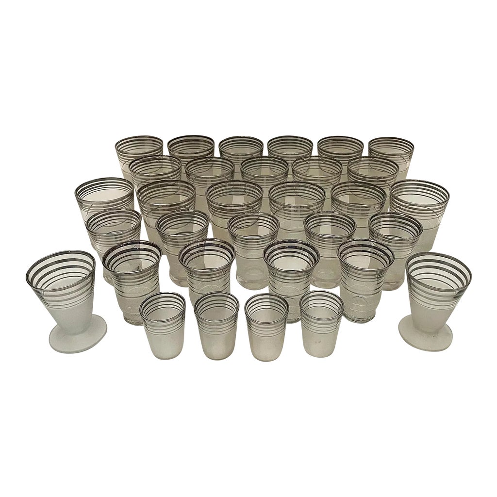 Dorothy Thorpe Mid-Century Silver Rimmed Glass Tableware | Vintage  Vintage Mid Century 12 West Virginia Frost Nip Platinum Band Glassware Bar main image 2