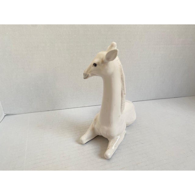 1970s Vintage Fitz and Floyd White Ceramic Giraffe Sculpture For Sale - Image 9 of 12