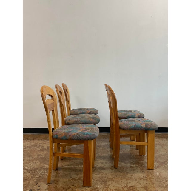 Set of 5 Pine Dining Chairs, Manner of Ranier Daumiller For Sale - Image 4 of 17