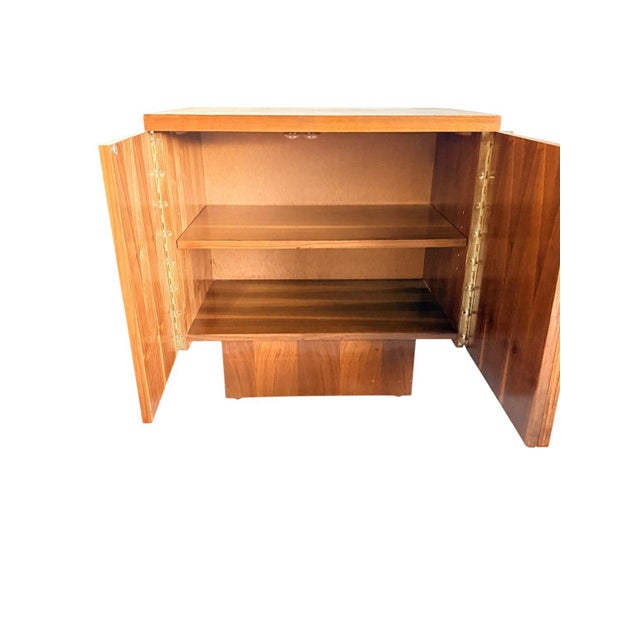 Pair of Mid Century Modern Walnut Nightstands, Canadian Made Two Door Bedside Cabinets For Sale - Image 9 of 16