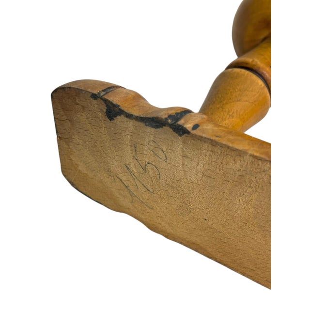 Antique French Provincial Faux Bamboo Wall Rack – 5 Peg Wooden Coat & Hat Hook For Sale - Image 14 of 14