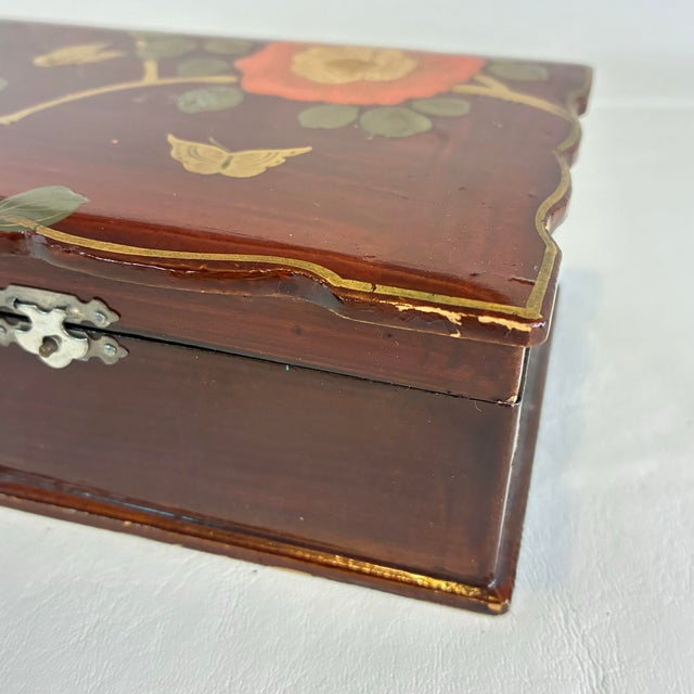 Vintage Japanese Floral Butterfly Lacquerware Trinket Jewelry Box For Sale - Image 4 of 12