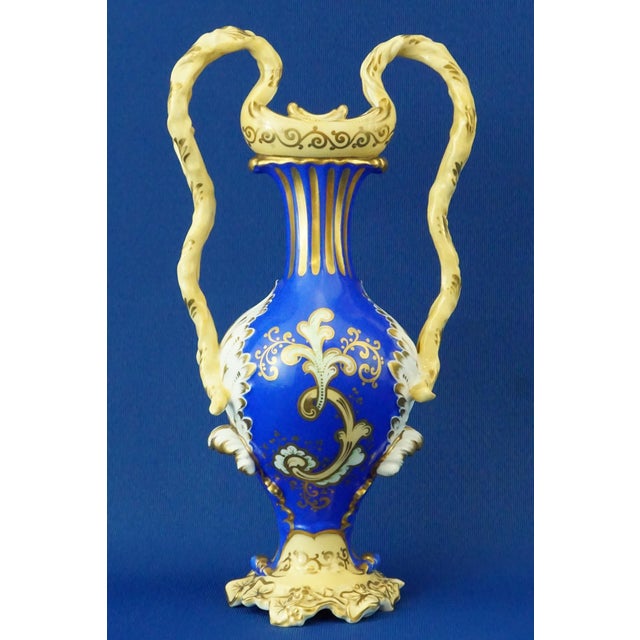 19th Century English Rococo Porcelain Vase attributed to the Coalport Factory, Derby, England For Sale - Image 5 of 18