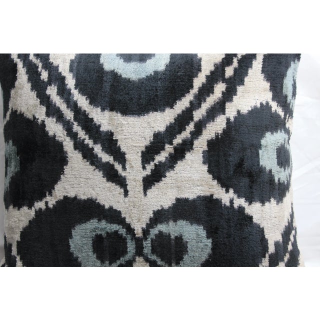 Contemporary Contemporary Silk Velvet Ikat Pillow Cover Bohemian Pillow For Sale - Image 3 of 9
