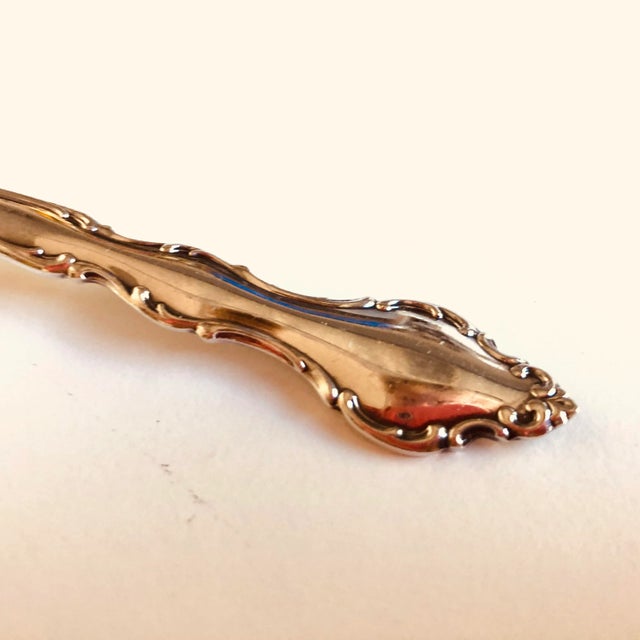 Shabby Chic Vintage International Silver Silver Plated "Wakefield" Pattern Sugar Spoon For Sale - Image 3 of 5