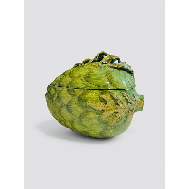 Italian majolica is rooted deep in Italian tradition. The artichoke symbolizes hospitality and abundance. This piece...