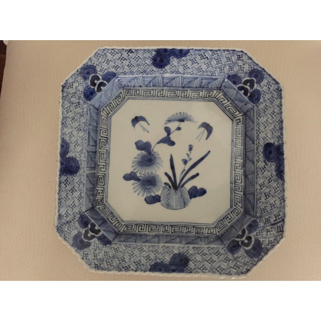Early 19th Century Antique Japanese Blue and White Octagonal Plate With Floral Design For Sale - Image 5 of 18