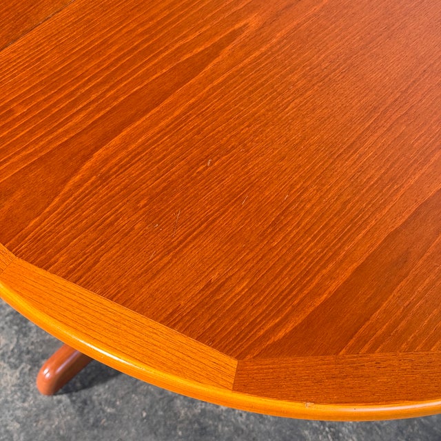 British Oval Extendable Teak Dining Table, 1960s For Sale - Image 9 of 13