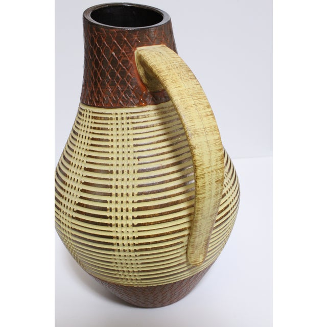 Beige Mid-Century Ceramic Vase, 1960s For Sale - Image 8 of 10