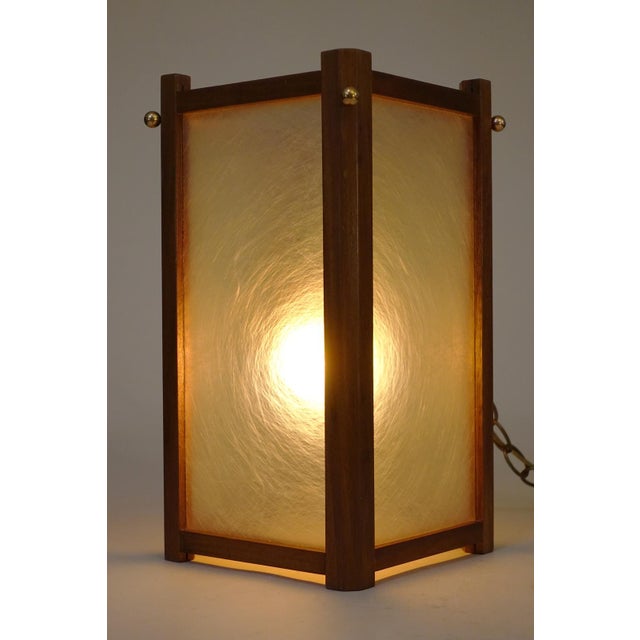 1950s Mid Century Modern Fiberglass Walnut Brass Lantern Hanging Swag Lamp For Sale - Image 4 of 11