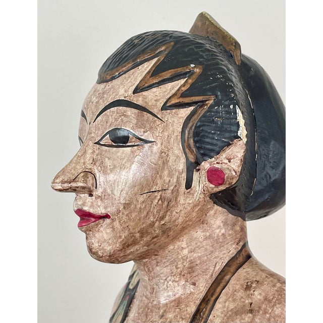 Monumental Pair of Javanese Loro Blonyo Hand-Carved Wooden Figures, Mid-20th Century For Sale - Image 10 of 12