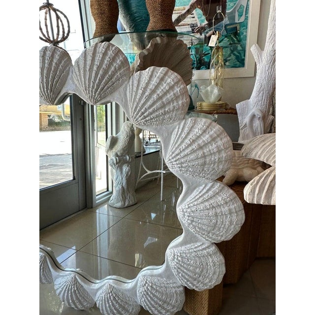 Glass Vintage Round Lacquered White Palm Beach Scallop Clam Seashell Shell Mirror For Sale - Image 7 of 12