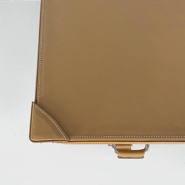 Italian Postmodern Chest of Drawers in Beige Leather, 2000s For Sale - Image 6 of 18