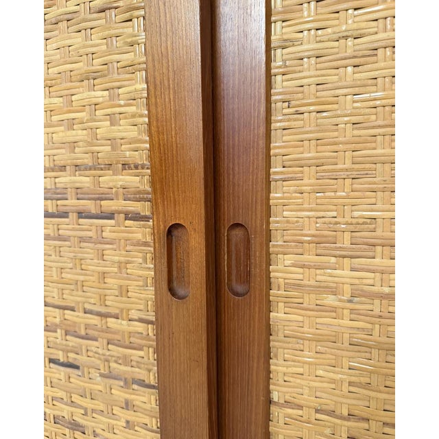 1960s RY26 Sideboard in Teak with Woven Cane Doors by Hans J. Wegner for Ry Møbler, Denmark, 1960s For Sale - Image 5 of 17