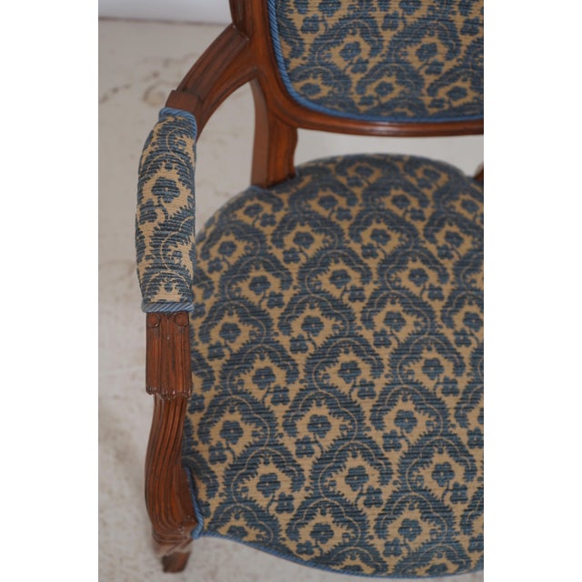 Wood Set of 12 French Louis XV Medallion Back Dining Room Chairs For Sale - Image 7 of 18