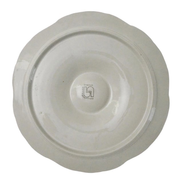 French Late 20th Century French Sarreguemines France Majolica Off-White Scallop Plates – Set of 4, Signed For Sale - Image 3 of 4