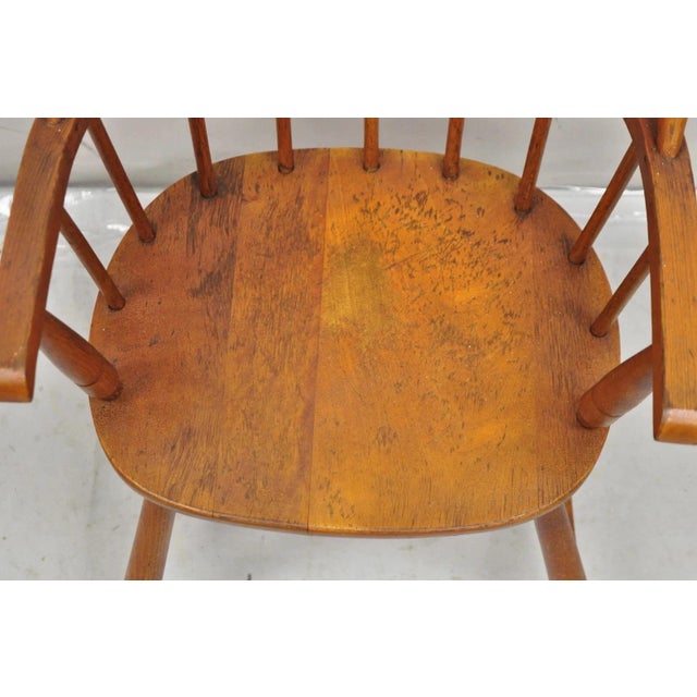 Antique Colonial Style Bentwood Maple Small Child's Windsor Arm Chair For Sale In Philadelphia - Image 6 of 10
