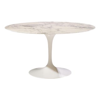 Eero Saarinen for Knoll Mid Century 54" Tulip Carrara Marble Dining Table For Sale