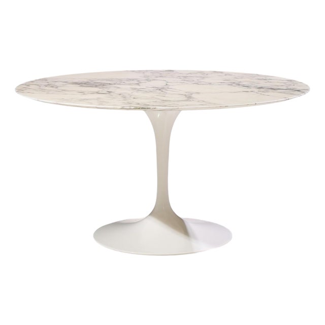 Eero Saarinen for Knoll Mid Century 54" Tulip Carrara Marble Dining Table For Sale