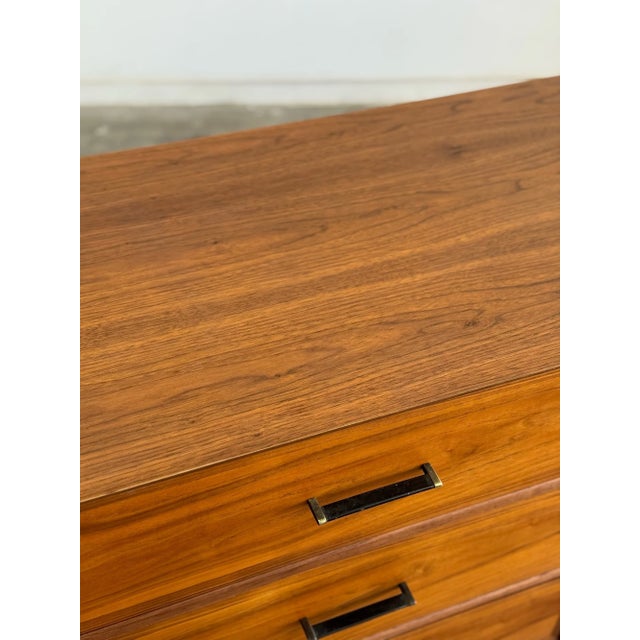 1960s Mid Century Walnut Lowboy Dresser by Ramseur For Sale In Los Angeles - Image 6 of 12