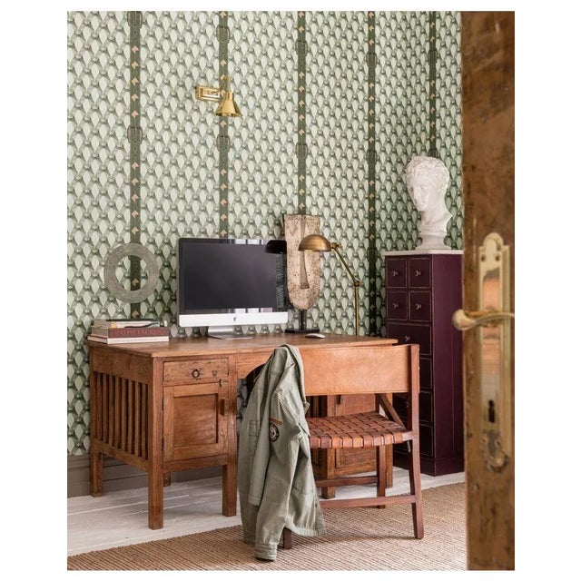 Celebrating the exquisite craft of the interior decoration on the train itself, the LUXURY DETAIL print merges structured...