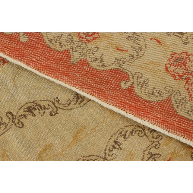 Textile Vintage Turkish Rug in Golden-Beige With Large Floral Medallion - Rug & Kilim For Sale - Image 7 of 8