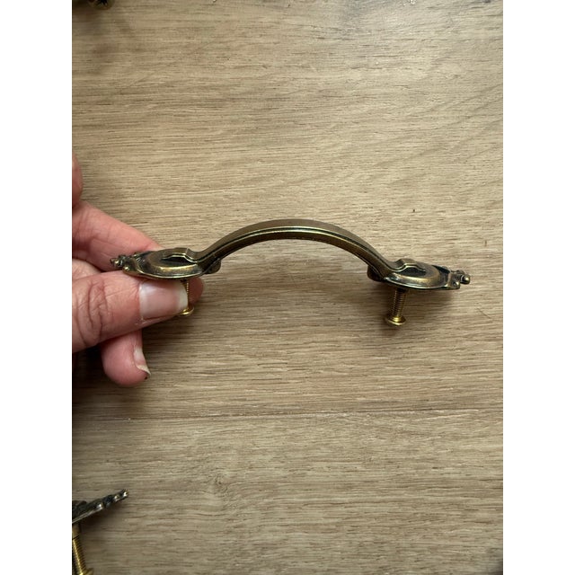 Vintage Amerock Carriage House 735-1 Solid Brass Cabinet Pulls – Set of 16 Matching set of 16 vintage Amerock Carriage...