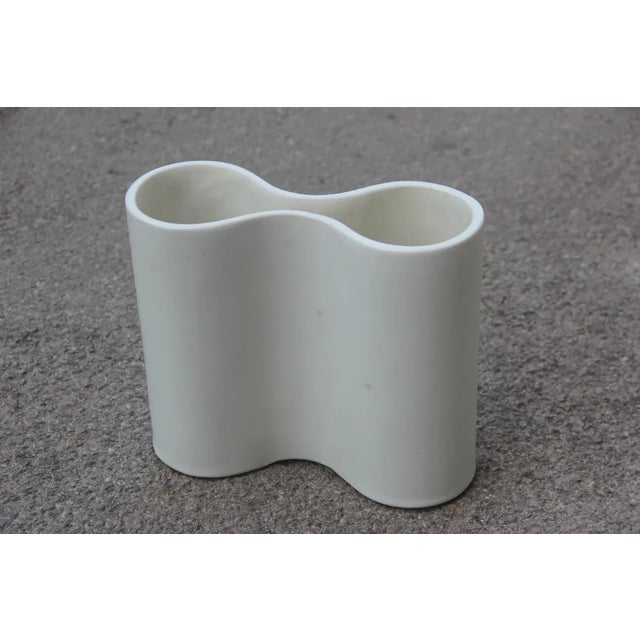 Italian White Convex Vase, 1960s For Sale - Image 6 of 6