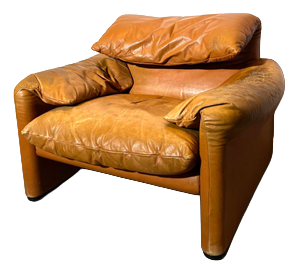 Maralunga Leather Lounge Chair by Vico Magistretti for Cassina