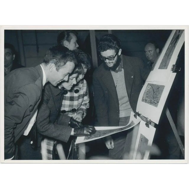 1950s Erich Andres, Observing Art, Montmartre, Paris, France, 1950s, Black & White Photograph For Sale - Image 5 of 5