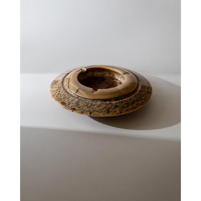 Vintage Brutalist Modernist Round Onyx Ashtray in Brown Beige Tone, 1980s For Sale - Image 9 of 12