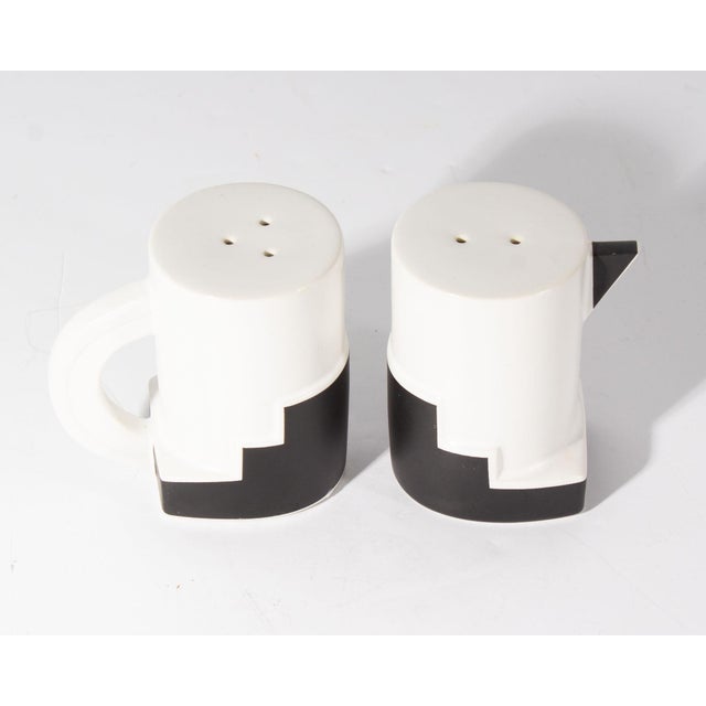 Contemporary “Manhatten” Ceramic Salt and Pepper by Kato Kogei for the Fugimora Collection For Sale - Image 3 of 6