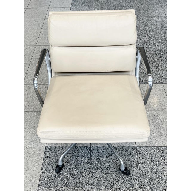 Herman Miller Mid-Century Modern Soft Pad Desk Chair Attributed to Eames for Herman Miller For Sale - Image 4 of 15