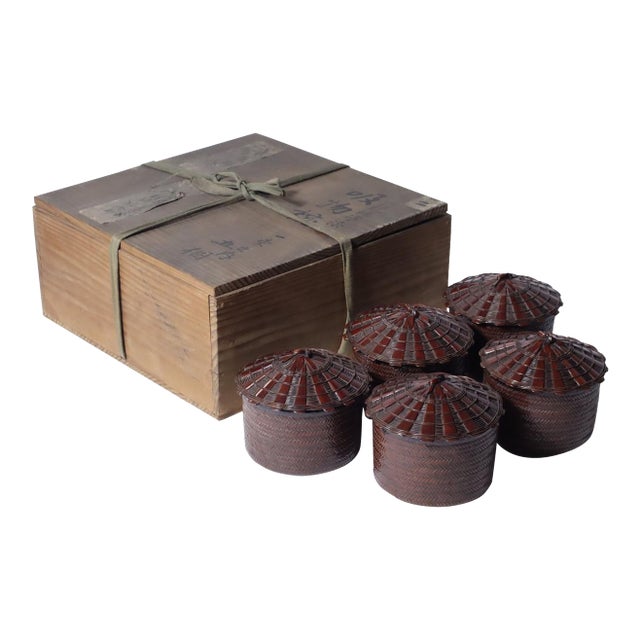 Early 20th Century Meiji Japanese Bamboo Basket Soup Rice Bowls Lids Box Lacquer- Set of 5 For Sale