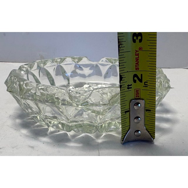Vintage Mid Century Pressed Glass Ashtray -– Starburst Pattern 1950sScalloped Glass For Sale In Indianapolis - Image 6 of 7