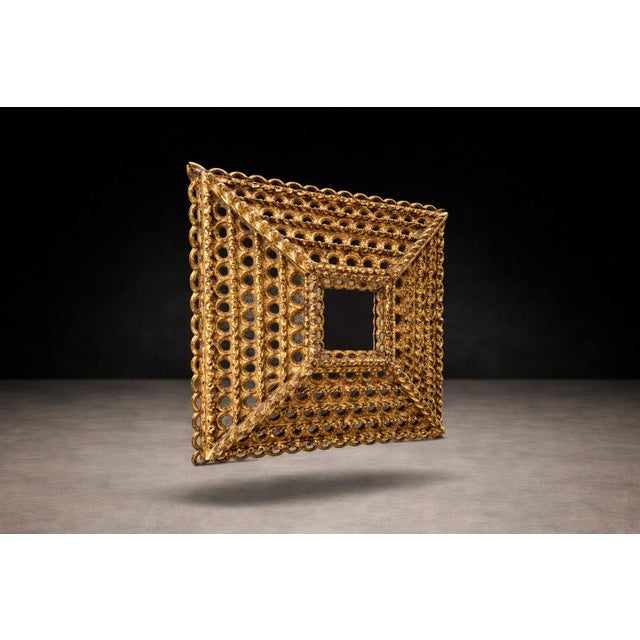 Peruvian Baroque Colonial Sunburst Mirror in Carved Hardwood & Gold Leaf, 1890–1920 For Sale In New York - Image 6 of 13