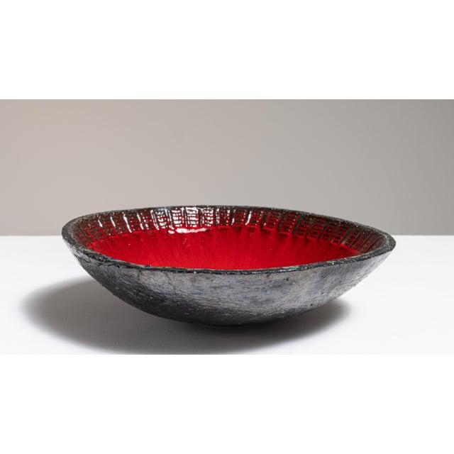 1970s France Mid-century Modern Rose Ceramic Serving Bowl For Sale - Image 11 of 15
