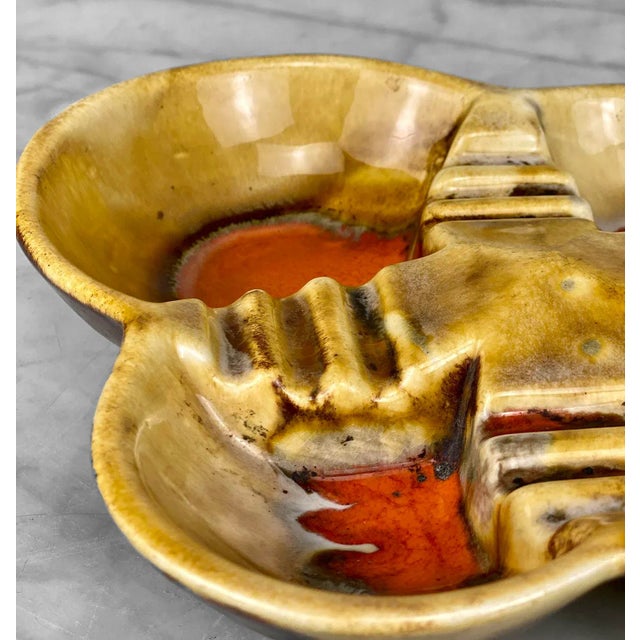 Ceramic Mid-Century Atomic Orange & Gold Porcelain Sculpted Clover Cigar Ashtray For Sale - Image 7 of 10