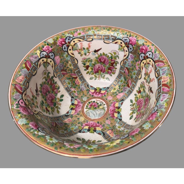 Antique Chinese Floral Bird Butterfly & Gilt Decorated Oriental Porcelain Bowl For Sale - Image 4 of 6