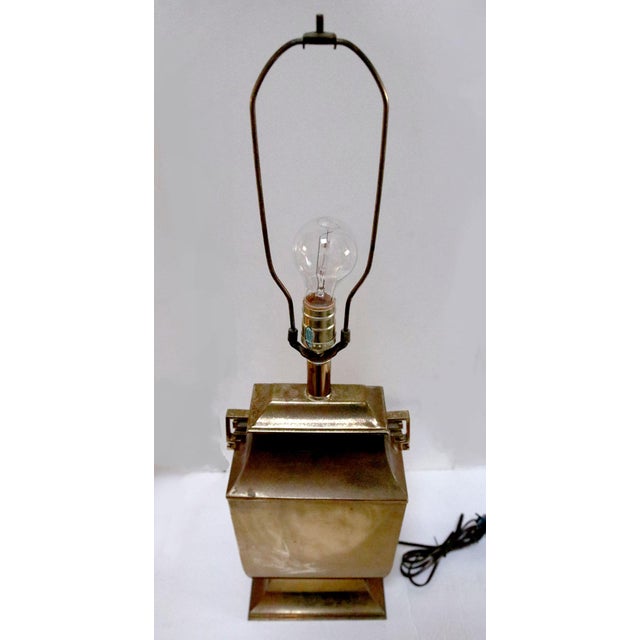 Chinoiserie Mid-Century Hollywood Regency Chinoiserie Brass Table Lamp With Greek Key Handles For Sale - Image 3 of 11