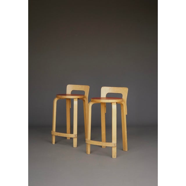 Mid-Century Modern Model K65 Bar Stools attributed to Alvar Aalto for Artek, 1950s, Set of 2 For Sale - Image 3 of 18