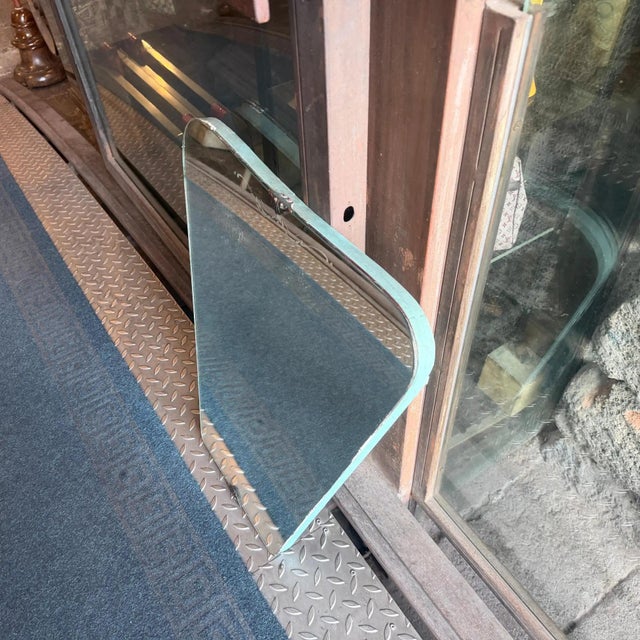 1930s Gio Ponti Style Art Deco Etched Glass and Brass Italian Wall Mirror For Sale - Image 9 of 12