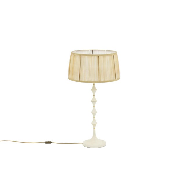 Table Lamp in White Resin and Gilt Brass, 1970s For Sale - Image 6 of 6