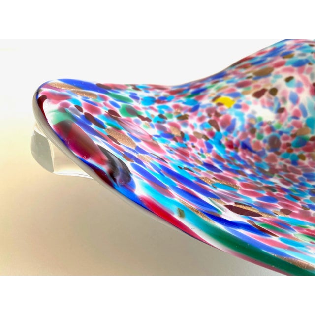 Vintage Mid Century Modernist Italy Multicolor Confetti Murano Art Glass Large Biomorphic Triangular Bowl For Sale - Image 10 of 13