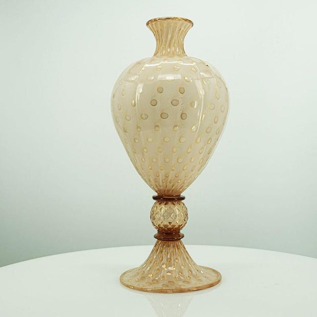 Large Submerged Balloton Footed Vase and Plate in Powder Pink and Cream Murano Glass, 1999, Set of 2 For Sale - Image 6 of 17