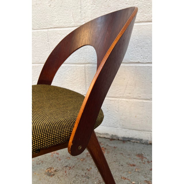 Set of Four Unique Mid-Century Bentwood Dining Chairs For Sale - Image 11 of 12