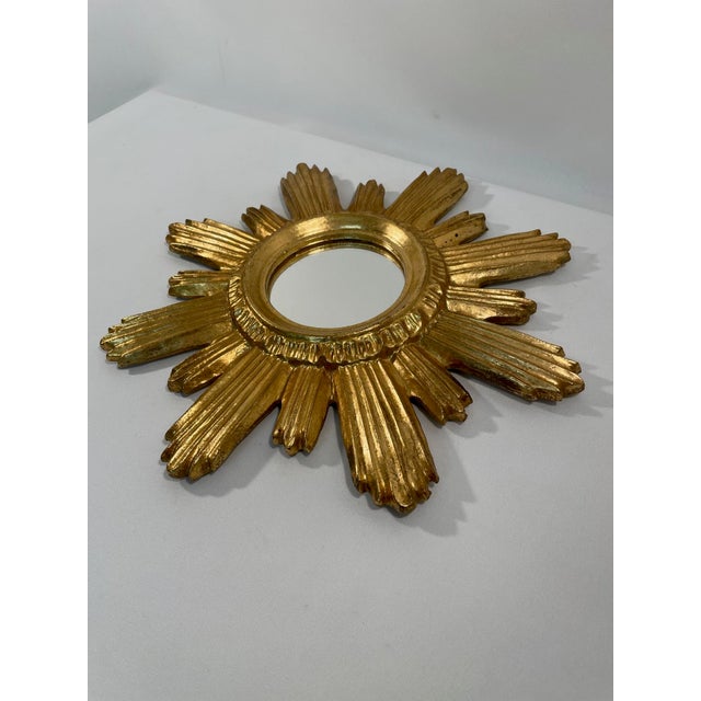 1960s Italian Florentine Radiant Giltwood Sunburst Wall Mirror For Sale - Image 6 of 15