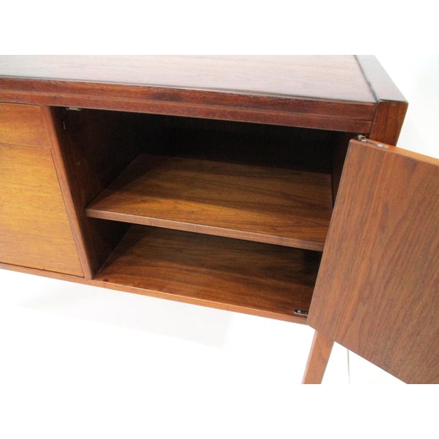 Jens Risom Walnut Small Credenza in the Style of Herman Miller For Sale - Image 9 of 12