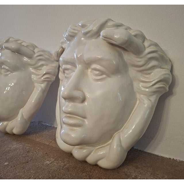 White Glazed Ceramic Wall Planters, 1950s, Set of 2 For Sale - Image 4 of 7